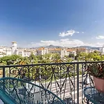 2 Chambres, Balcons, Vue Imprenable, Climatisation - Palace Bleu Apartment