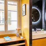 2 Chambres, Balcons, Vue Imprenable, Climatisation - Palace Bleu Apartment *