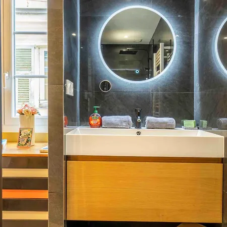 2 Chambres, Balcons, Vue Imprenable, Climatisation - Palace Bleu *