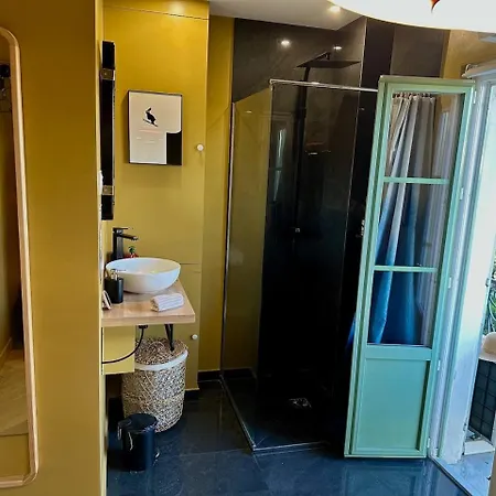 2 Chambres, Balcons, Vue Imprenable, Climatisation - Palace Bleu アパート *